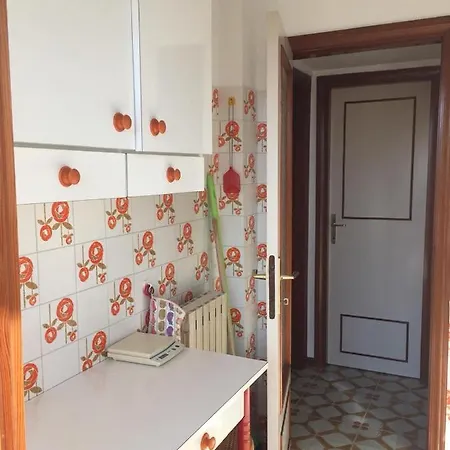 58 Viale Cristoforo Colombo * ポルト・レカナーティ