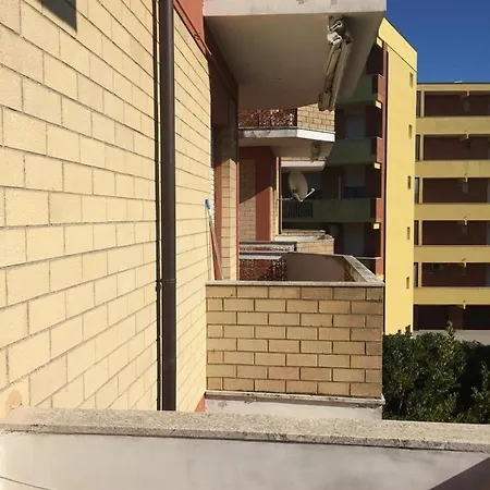 58 Viale Cristoforo Colombo ポルト・レカナーティ